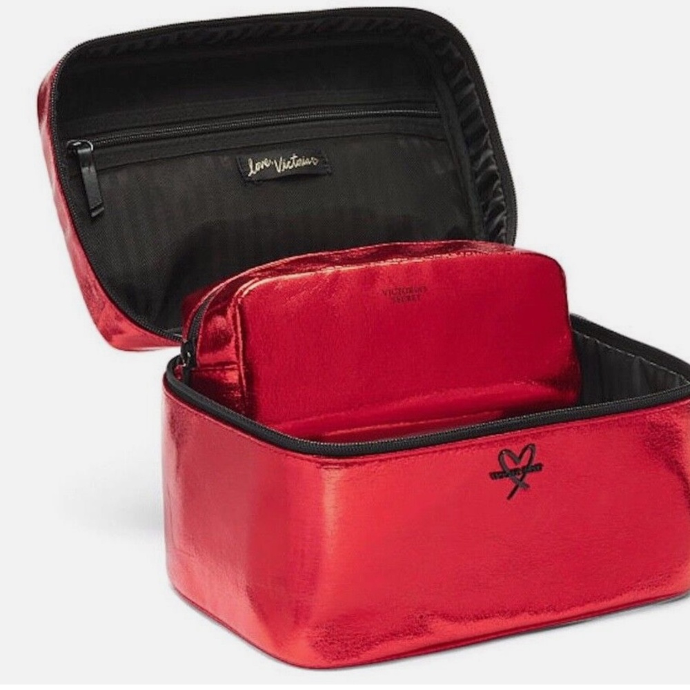 NWT Victorias Secret LE Metallic RED Crackle Train Case NWT Makeup Travel Case - Picture 4 of 4